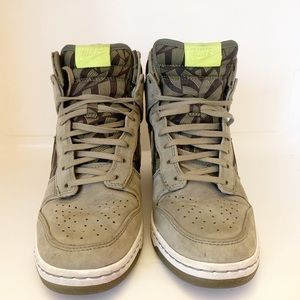 Nike 8 Womens Dunk Sky Hi Liberty Wedge Sneakers